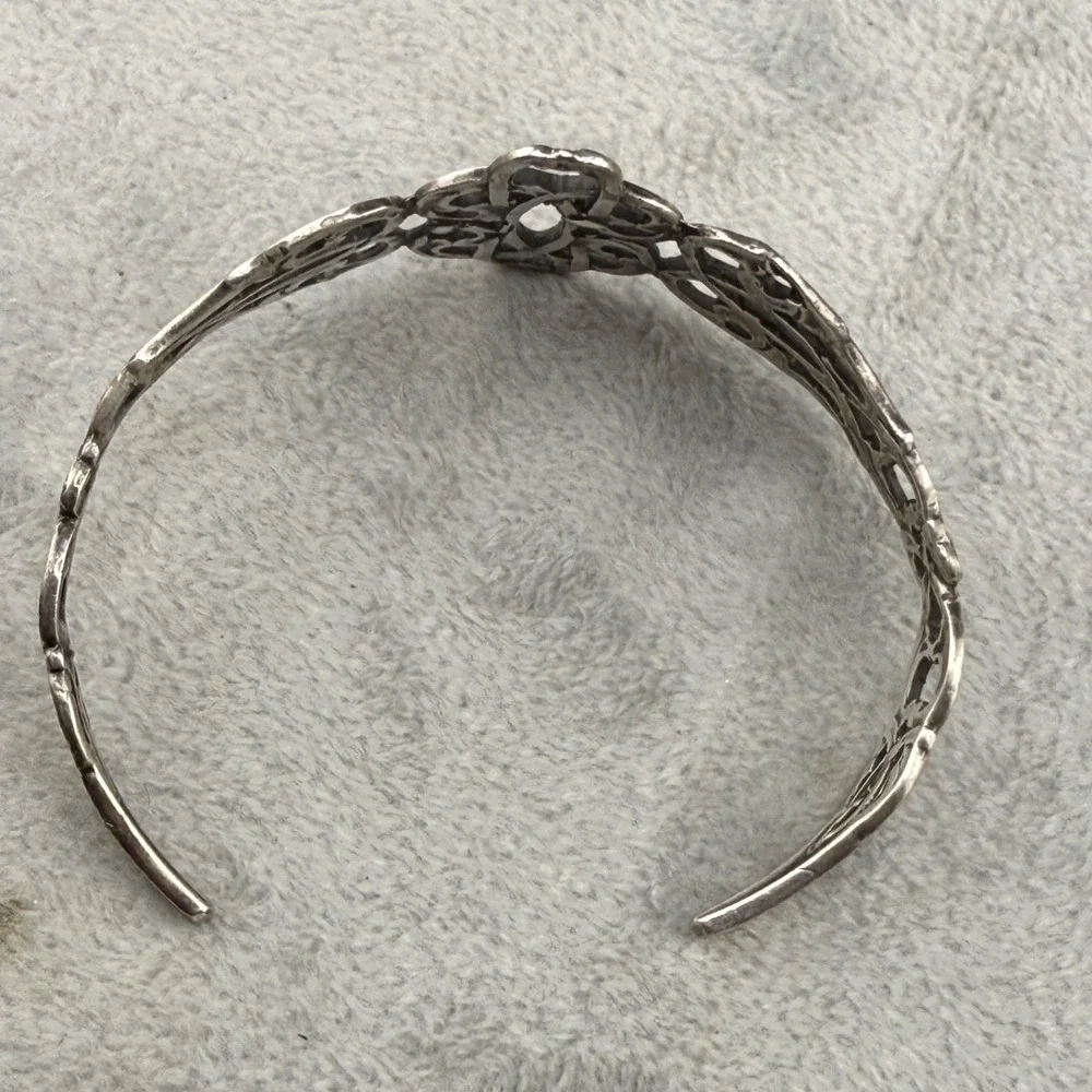 Vintage‎ Cuff Bracelet Silver Tone Filigree 7.5